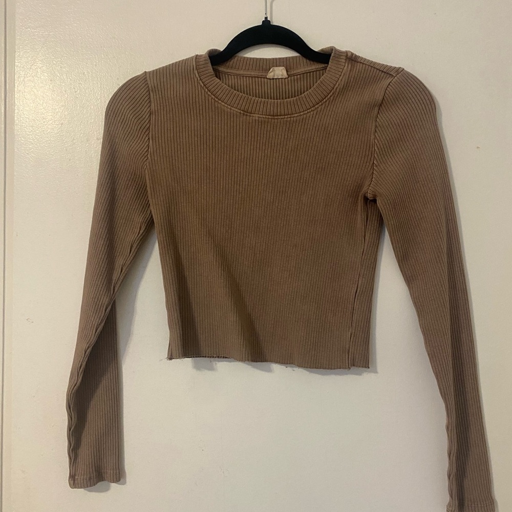 Wilfred Free Ribbed Long Sleeve Crop Tee